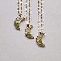 'Qızılı Ay' - 'Spieriya' çiçəyindən əl işi boyunbağı modeli