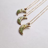 'Qızılı Ay' - 'Spieriya' çiçəyindən əl işi boyunbağı modeli