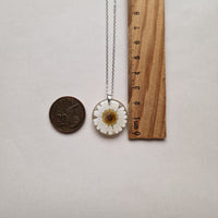 'Çobanyastığı' çiçəyindən boyunbağı (klassik)