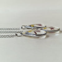 Columbine (Rəqs gülü) boyunbağısı