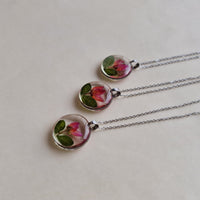 'Buta' - Əl işi boyunbağı