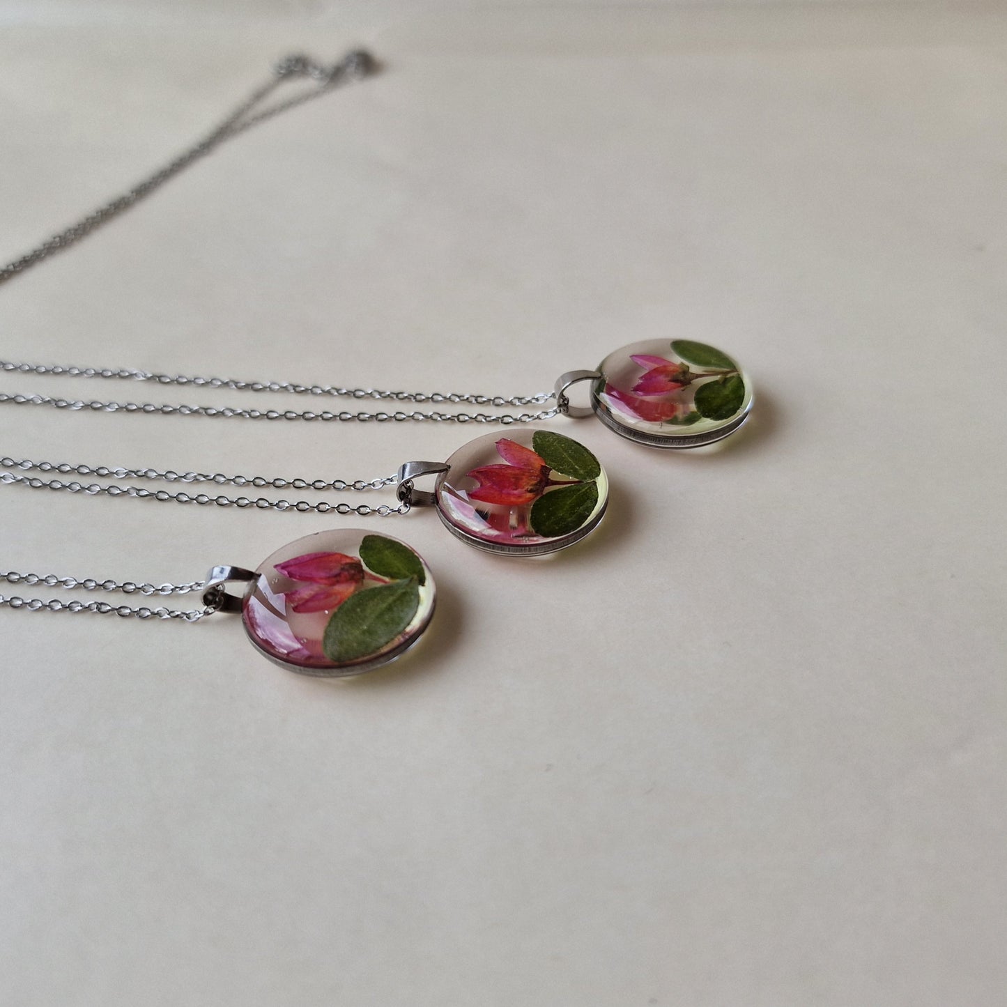 'Buta' - Əl işi boyunbağı