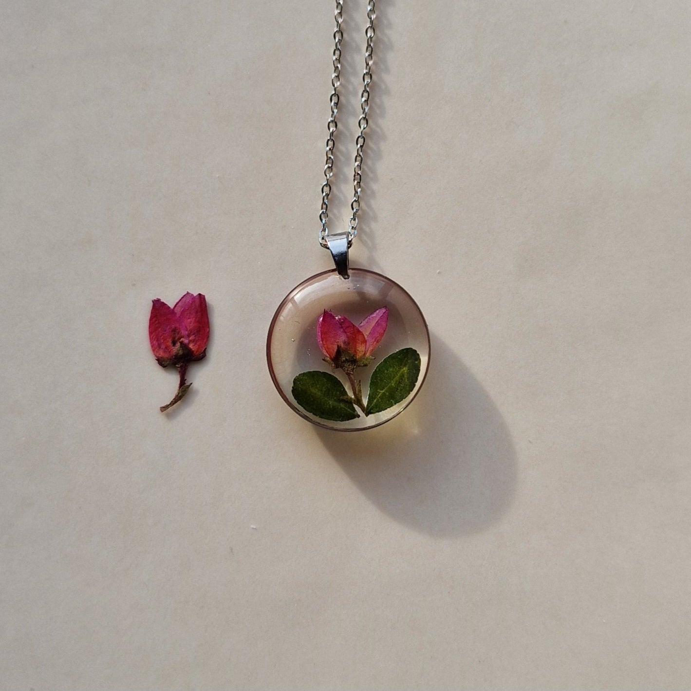 'Buta' - Əl işi boyunbağı