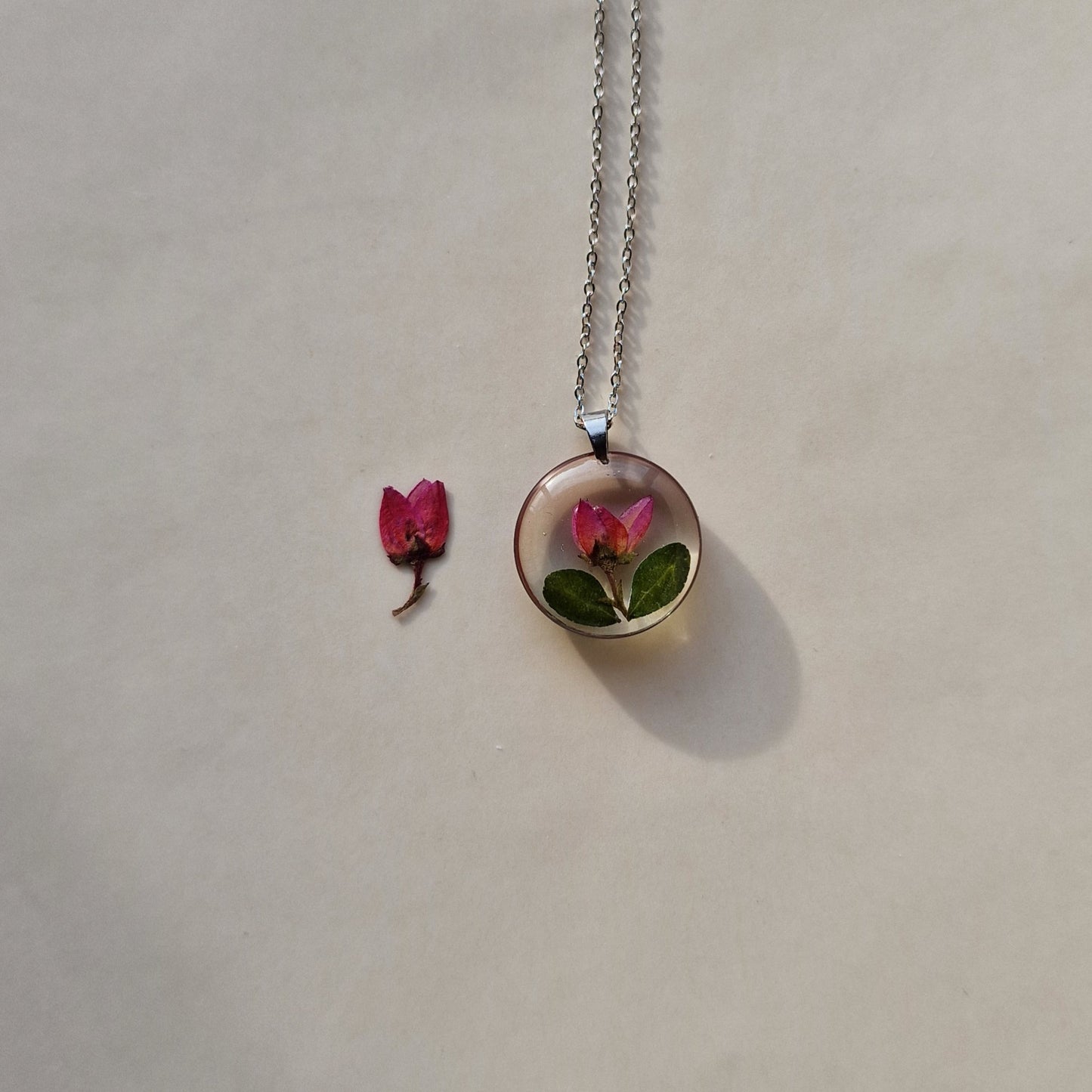 'Buta' - Əl işi boyunbağı