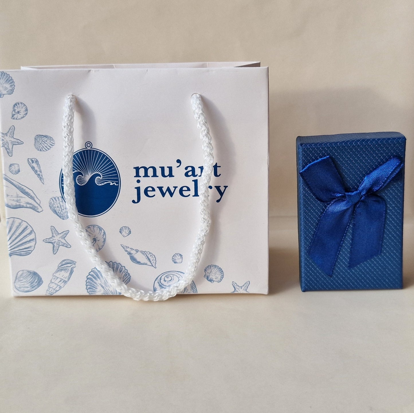 'Buta' - Əl işi boyunbağı