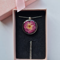 "Veilchenblau Rose" Boyunbağı