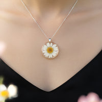 'Çobanyastığı' çiçəyindən boyunbağı (klassik)