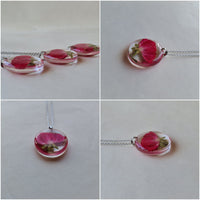 Qızılgül boyunbağısı - Əl işi üsulu ilə hazırlanmışdır